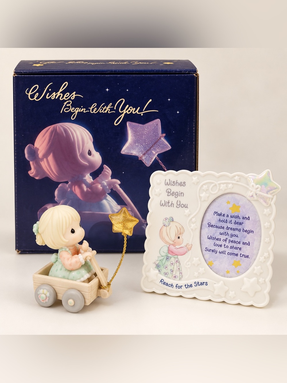 Precious Moments C0019 World Peace Figurine Frame Cottagecore Set 1999 Vintage